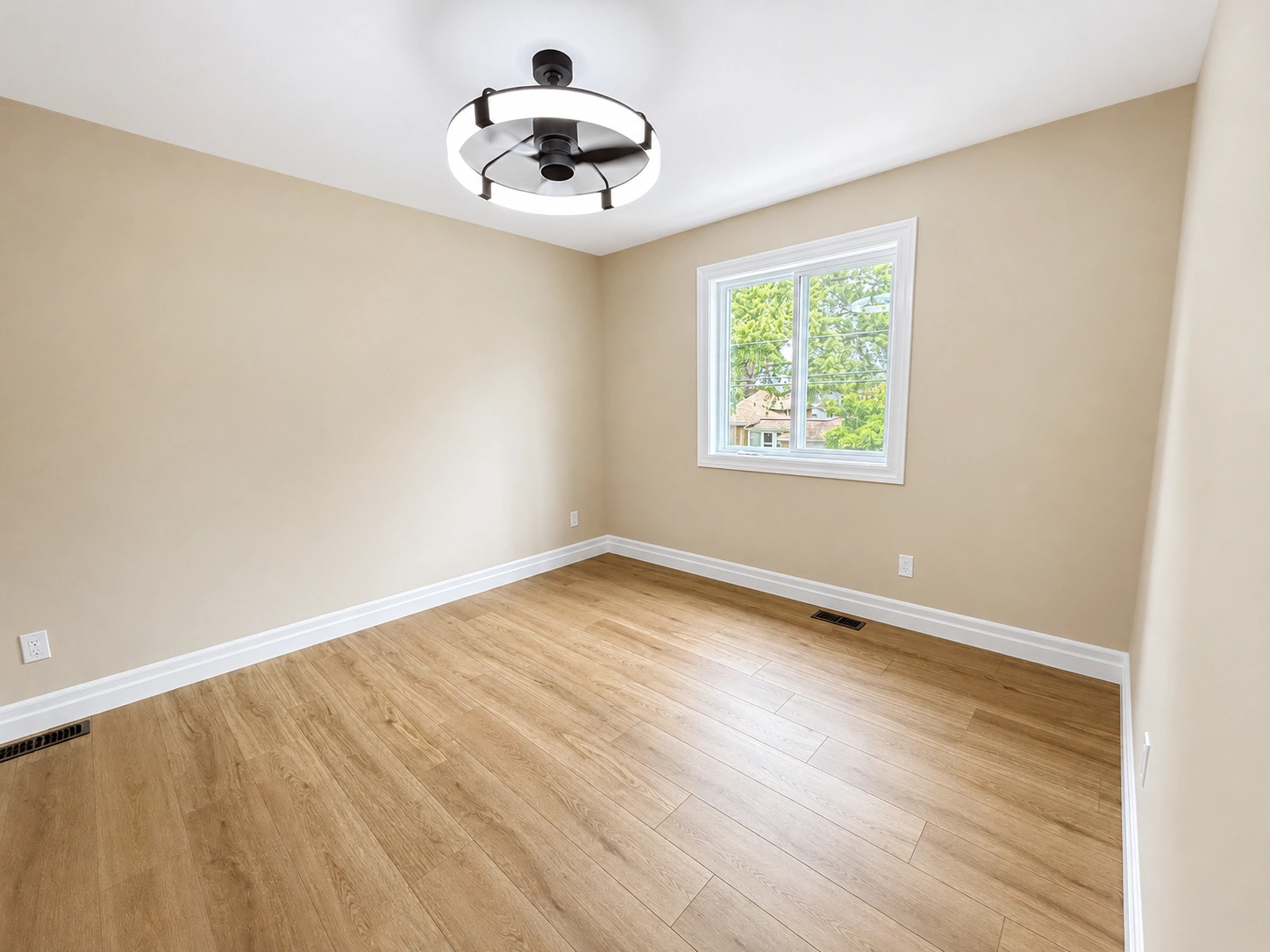 8385 Riverside Dr E project image